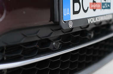 Позашляховик / Кросовер Volkswagen Tiguan 2018 в  фото 19 Позашляховик / Кросовер Volkswagen Tiguan 2018 в