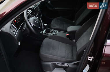 Позашляховик / Кросовер Volkswagen Tiguan 2018 в  фото 38 Позашляховик / Кросовер Volkswagen Tiguan 2018 в