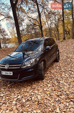 Позашляховик / Кросовер Volkswagen Tiguan 2016 в Києві