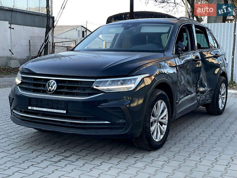 Внедорожник / Кроссовер Volkswagen Tiguan 2023 в Львове