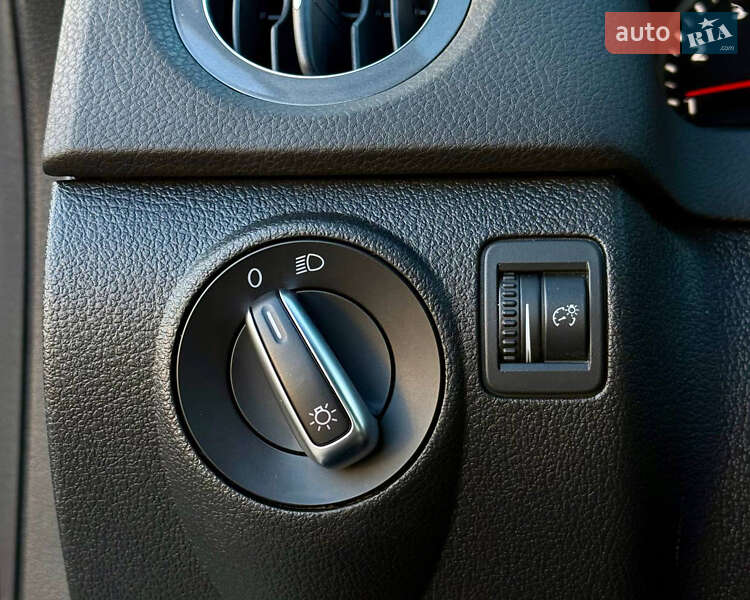 Внедорожник / Кроссовер Volkswagen Tiguan 2016 в Киеве фото 24 Внедорожник / Кроссовер Volkswagen Tiguan 2016 в Киеве