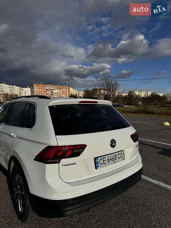Внедорожник / Кроссовер Volkswagen Tiguan 2017 в Черновцах
