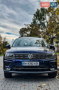 Внедорожник / Кроссовер Volkswagen Tiguan 2019 в Одессе