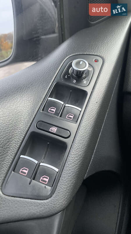 Позашляховик / Кросовер Volkswagen Tiguan 2011 в Новій Водолагі