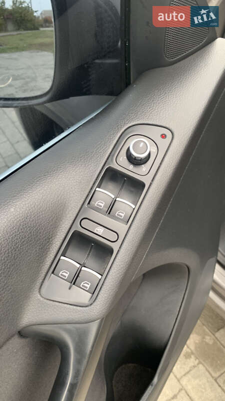 Позашляховик / Кросовер Volkswagen Tiguan 2011 в Новій Водолагі