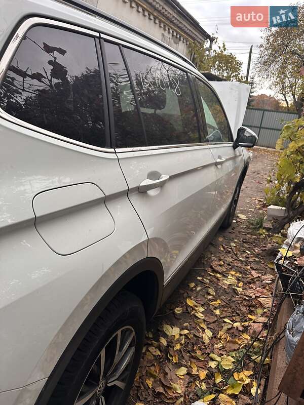 Внедорожник / Кроссовер Volkswagen Tiguan 2020 в Киеве фото 10 Внедорожник / Кроссовер Volkswagen Tiguan 2020 в Киеве