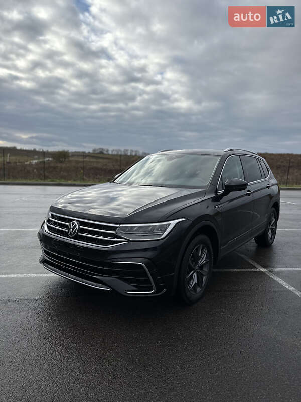 Позашляховик / Кросовер Volkswagen Tiguan 2022 в Рівному