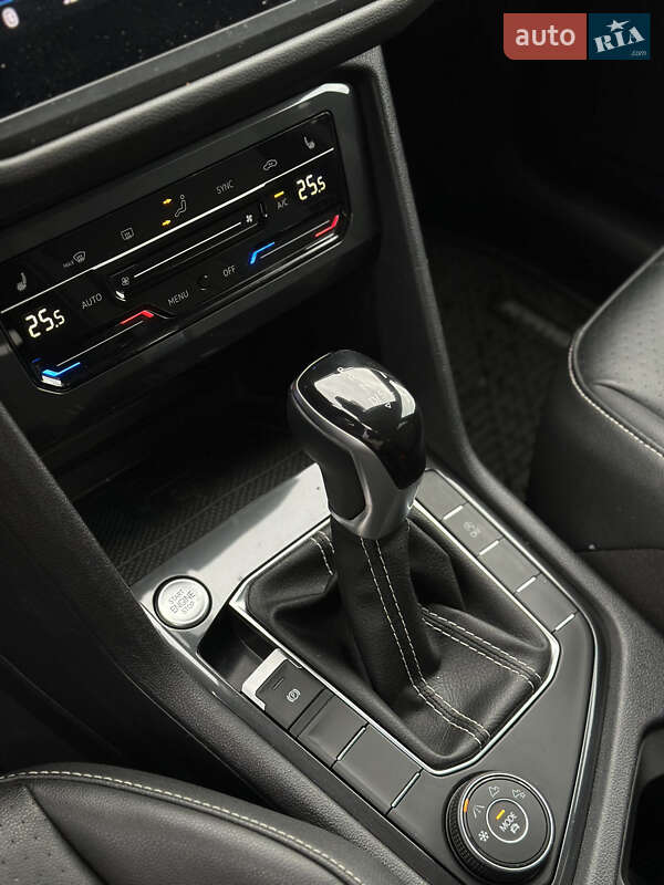 Позашляховик / Кросовер Volkswagen Tiguan 2022 в Рівному