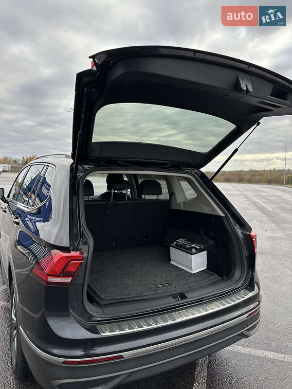 Позашляховик / Кросовер Volkswagen Tiguan 2022 в Рівному