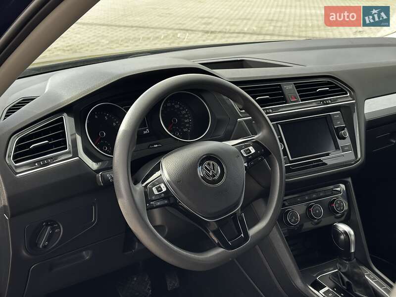 Позашляховик / Кросовер Volkswagen Tiguan 2021 в Львові