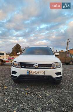 Внедорожник / Кроссовер Volkswagen Tiguan 2021 в Новоархангельске