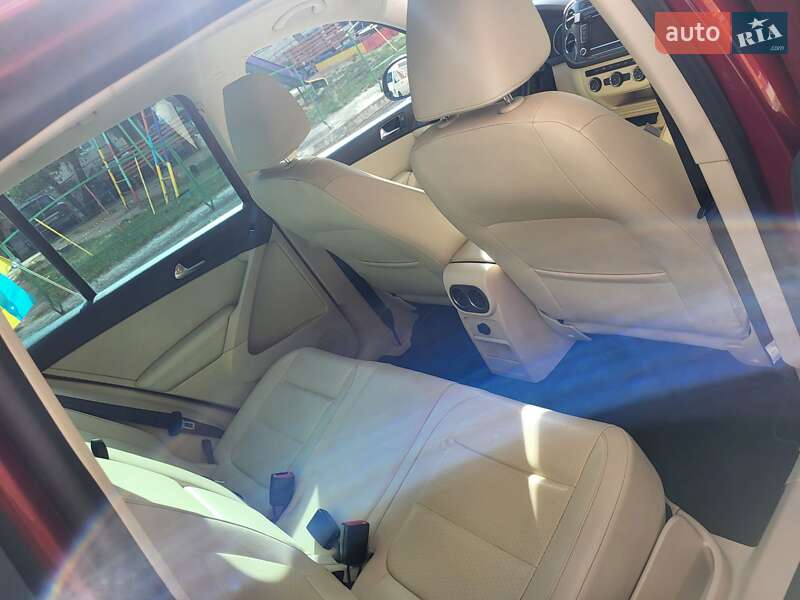 Внедорожник / Кроссовер Volkswagen Tiguan 2013 в Тернополе