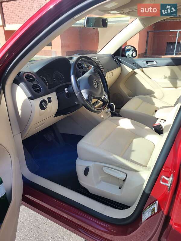 Внедорожник / Кроссовер Volkswagen Tiguan 2013 в Тернополе