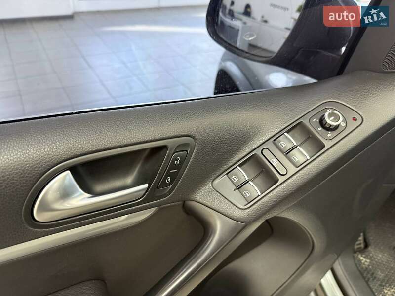Позашляховик / Кросовер Volkswagen Tiguan 2013 в Києві фото 17 Позашляховик / Кросовер Volkswagen Tiguan 2013 в Києві