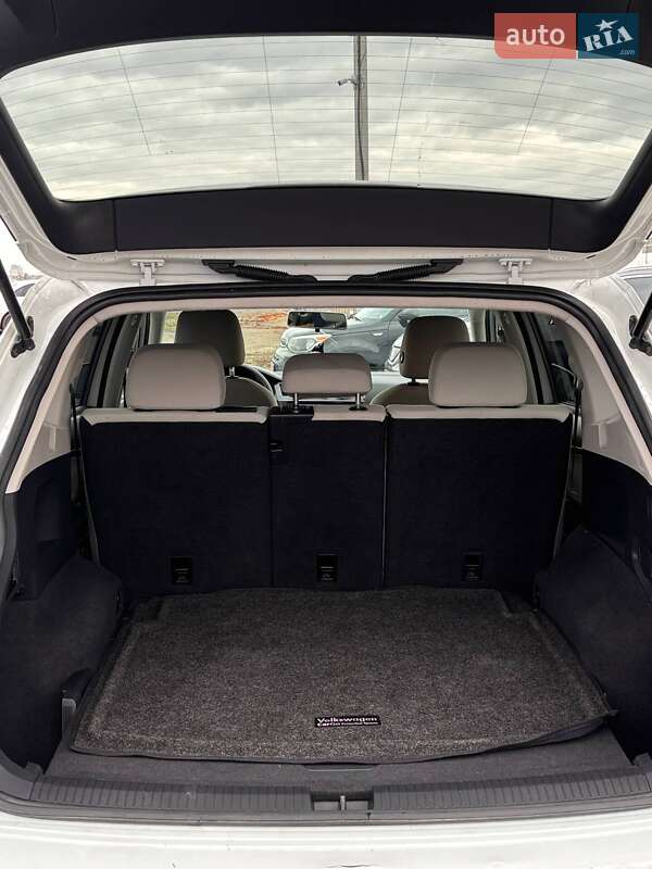 Позашляховик / Кросовер Volkswagen Tiguan 2018 в Львові