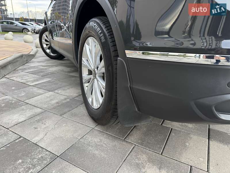 Позашляховик / Кросовер Volkswagen Tiguan 2021 в Києві фото 10 Позашляховик / Кросовер Volkswagen Tiguan 2021 в Києві