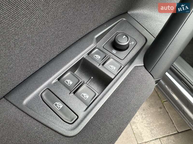 Позашляховик / Кросовер Volkswagen Tiguan 2021 в Києві фото 36 Позашляховик / Кросовер Volkswagen Tiguan 2021 в Києві