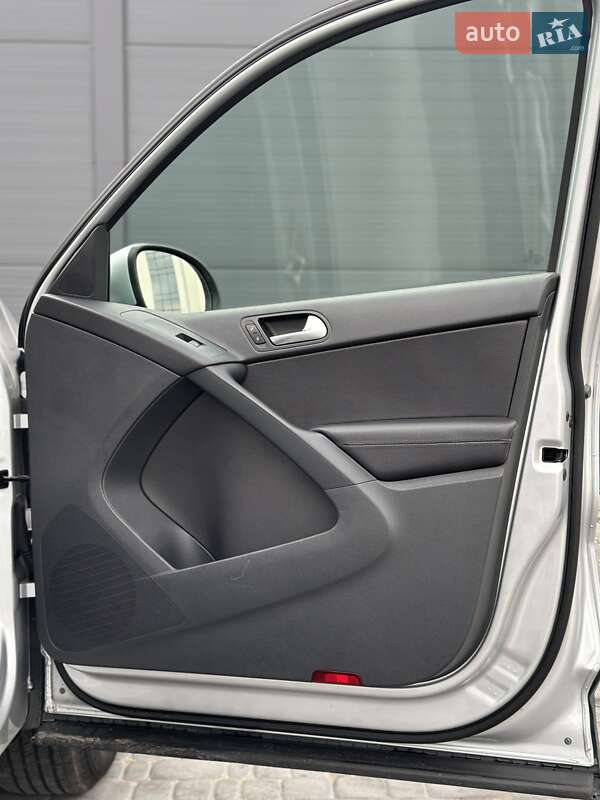 Внедорожник / Кроссовер Volkswagen Tiguan 2016 в Житомире фото 13 Внедорожник / Кроссовер Volkswagen Tiguan 2016 в Житомире