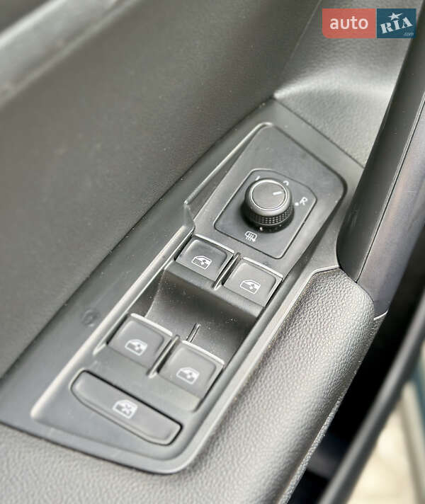 Внедорожник / Кроссовер Volkswagen Tiguan 2021 в Тернополе