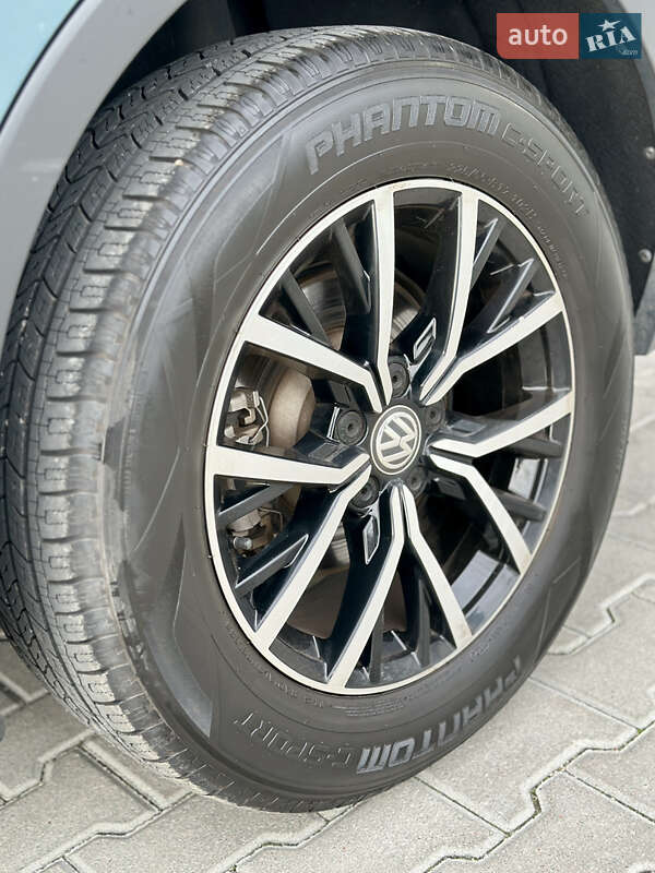 Внедорожник / Кроссовер Volkswagen Tiguan 2021 в Тернополе