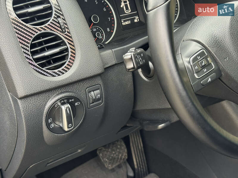Позашляховик / Кросовер Volkswagen Tiguan 2015 в Дубні