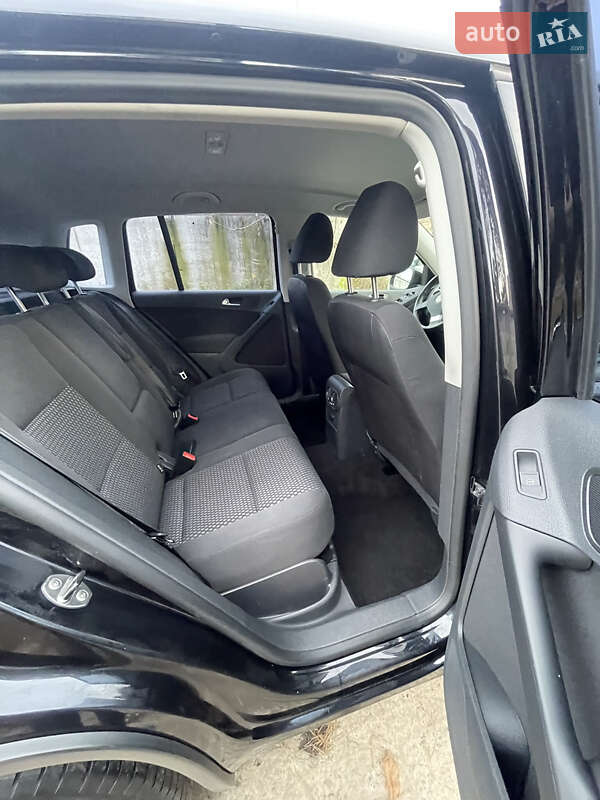 Внедорожник / Кроссовер Volkswagen Tiguan 2010 в Киеве