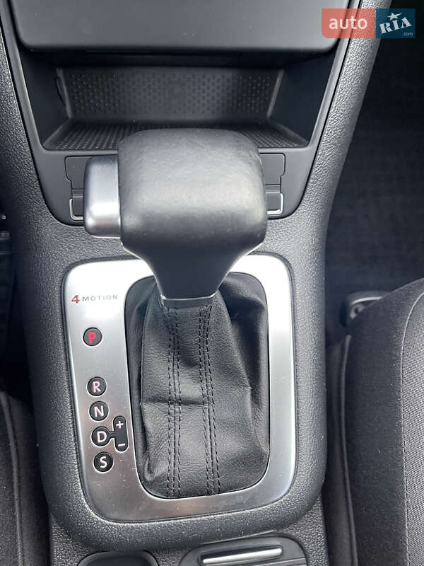 Внедорожник / Кроссовер Volkswagen Tiguan 2010 в Киеве