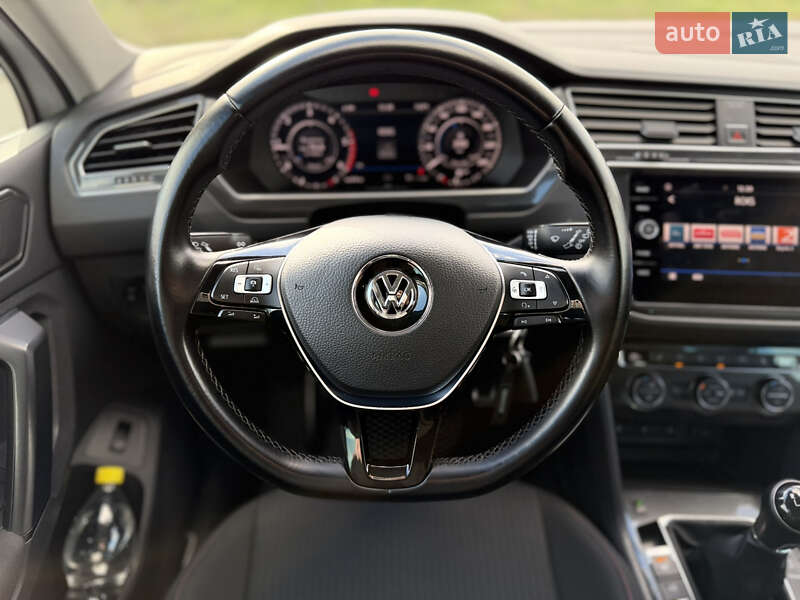 Внедорожник / Кроссовер Volkswagen Tiguan 2017 в Киеве фото 15 Внедорожник / Кроссовер Volkswagen Tiguan 2017 в Киеве