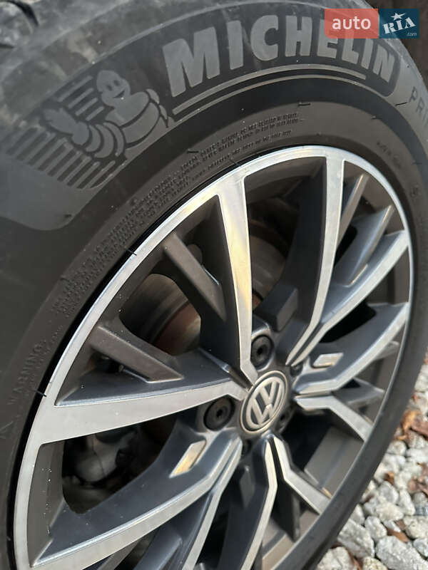 Позашляховик / Кросовер Volkswagen Tiguan 2021 в Тернополі