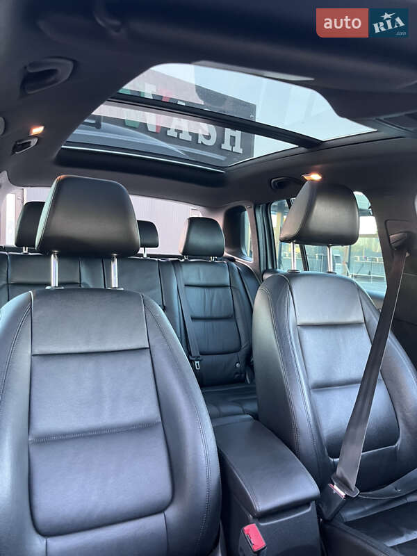 Внедорожник / Кроссовер Volkswagen Tiguan 2015 в Черновцах