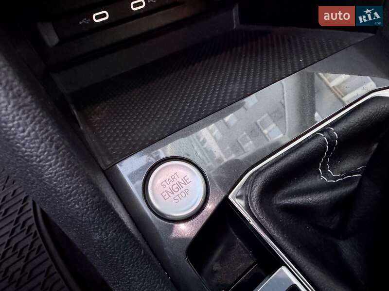 Позашляховик / Кросовер Volkswagen Tiguan 2022 в Одесі