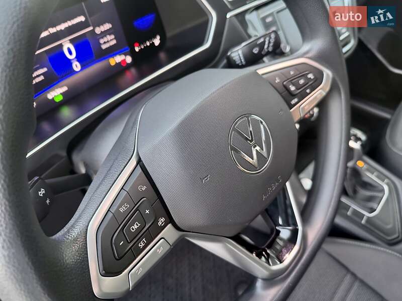 Позашляховик / Кросовер Volkswagen Tiguan 2022 в Одесі