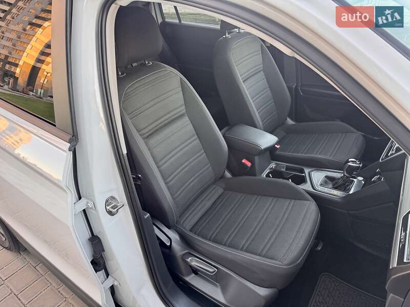 Позашляховик / Кросовер Volkswagen Tiguan 2022 в Одесі