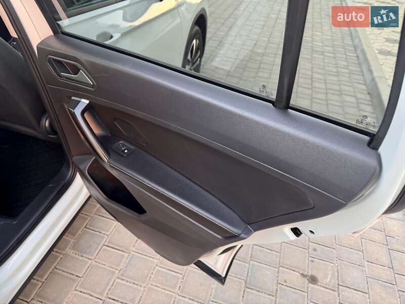 Позашляховик / Кросовер Volkswagen Tiguan 2022 в Одесі