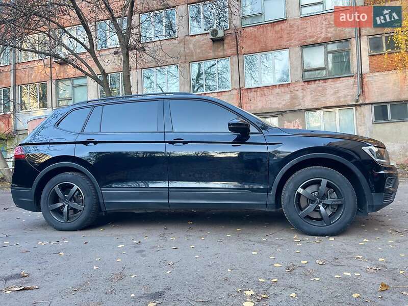 Внедорожник / Кроссовер Volkswagen Tiguan 2019 в Виннице