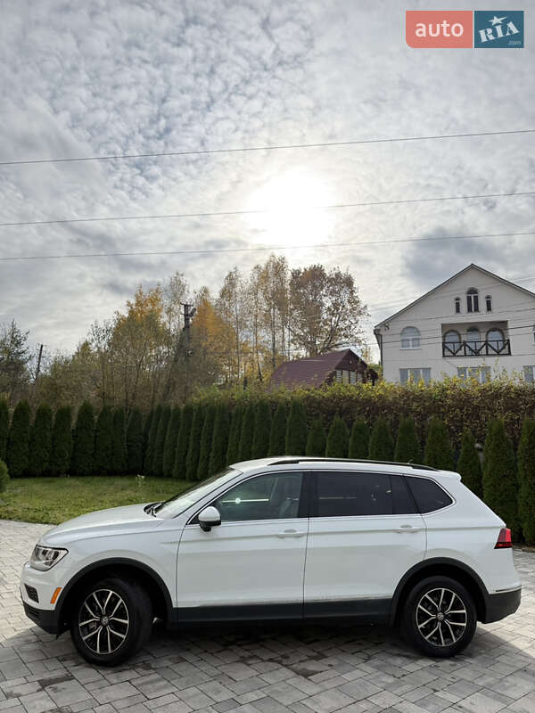 Внедорожник / Кроссовер Volkswagen Tiguan 2021 в Сваляве