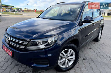 Позашляховик / Кросовер Volkswagen Tiguan 2015 в Кам'янець-Подільському