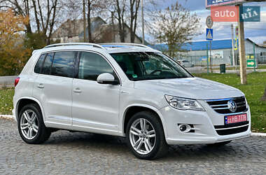 Внедорожник / Кроссовер Volkswagen Tiguan 2009 в Вознесенске