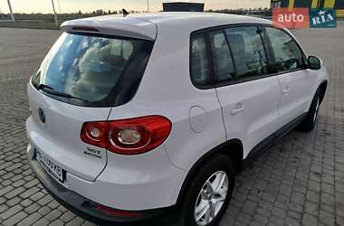 Позашляховик / Кросовер Volkswagen Tiguan 2011 в Дніпрі