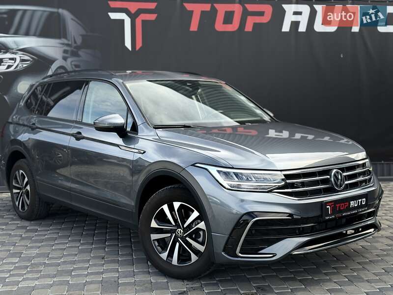 Позашляховик / Кросовер Volkswagen Tiguan 2024 в Львові