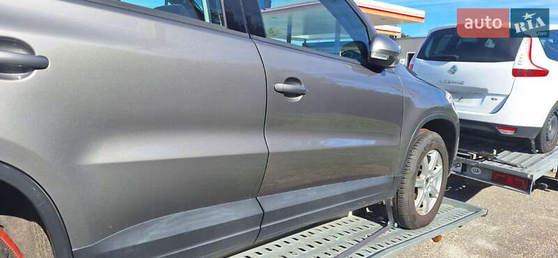 Внедорожник / Кроссовер Volkswagen Tiguan 2010 в Луцке фото 2 Внедорожник / Кроссовер Volkswagen Tiguan 2010 в Луцке