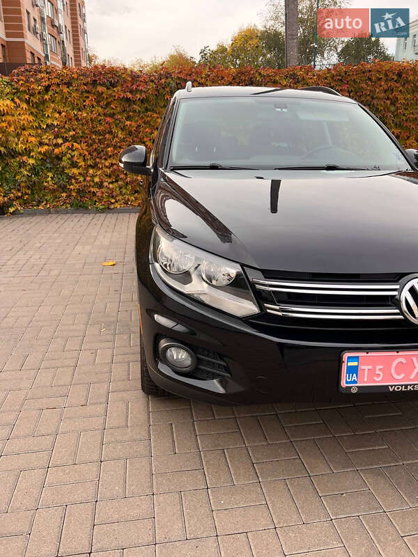 Внедорожник / Кроссовер Volkswagen Tiguan 2015 в Ровно