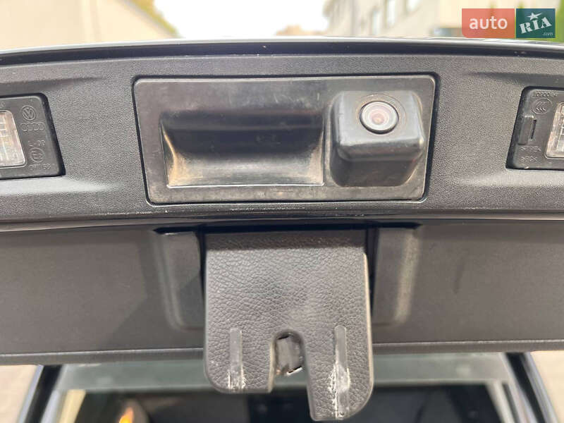 Внедорожник / Кроссовер Volkswagen Tiguan 2015 в Ровно