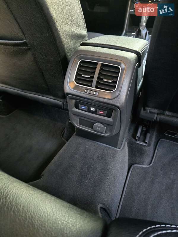 Внедорожник / Кроссовер Volkswagen Tiguan 2017 в Днепре фото 18 Внедорожник / Кроссовер Volkswagen Tiguan 2017 в Днепре