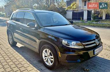 Внедорожник / Кроссовер Volkswagen Tiguan 2016 в Одессе
