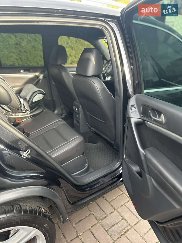 Позашляховик / Кросовер Volkswagen Tiguan 2016 в Луцьку