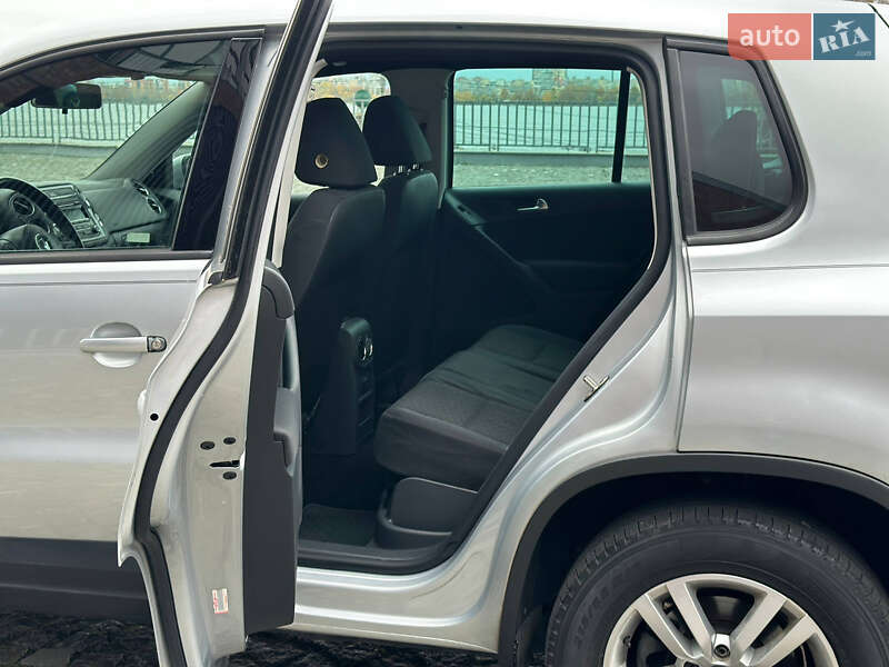 Внедорожник / Кроссовер Volkswagen Tiguan 2013 в Днепре