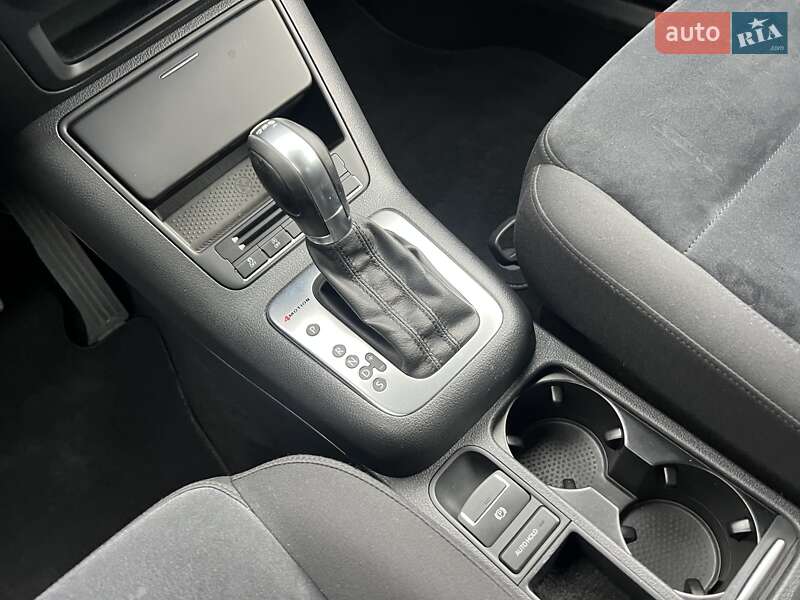 Позашляховик / Кросовер Volkswagen Tiguan 2015 в Львові