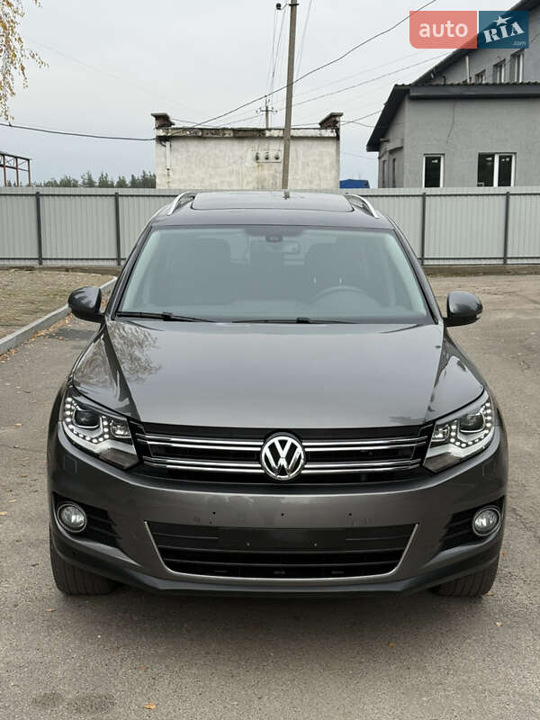 Внедорожник / Кроссовер Volkswagen Tiguan 2016 в Краснограде фото 18 Внедорожник / Кроссовер Volkswagen Tiguan 2016 в Краснограде