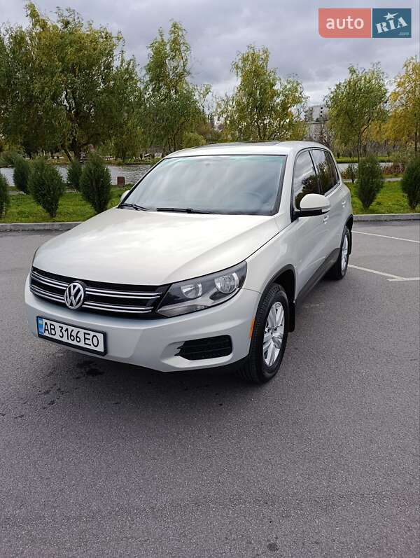 Внедорожник / Кроссовер Volkswagen Tiguan 2012 в Хмельнике